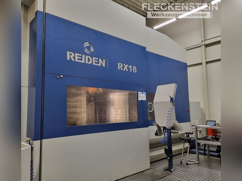 5-axis_universal_machining_center_manufacturer_Reiden_type_RX18_front-view