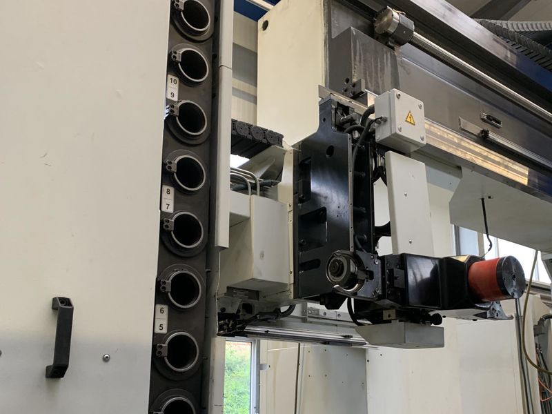 view_cnc_portal_milling_machine_correa_fp40_built2007_heidenhainitnc530_x_axis_4500mm_4